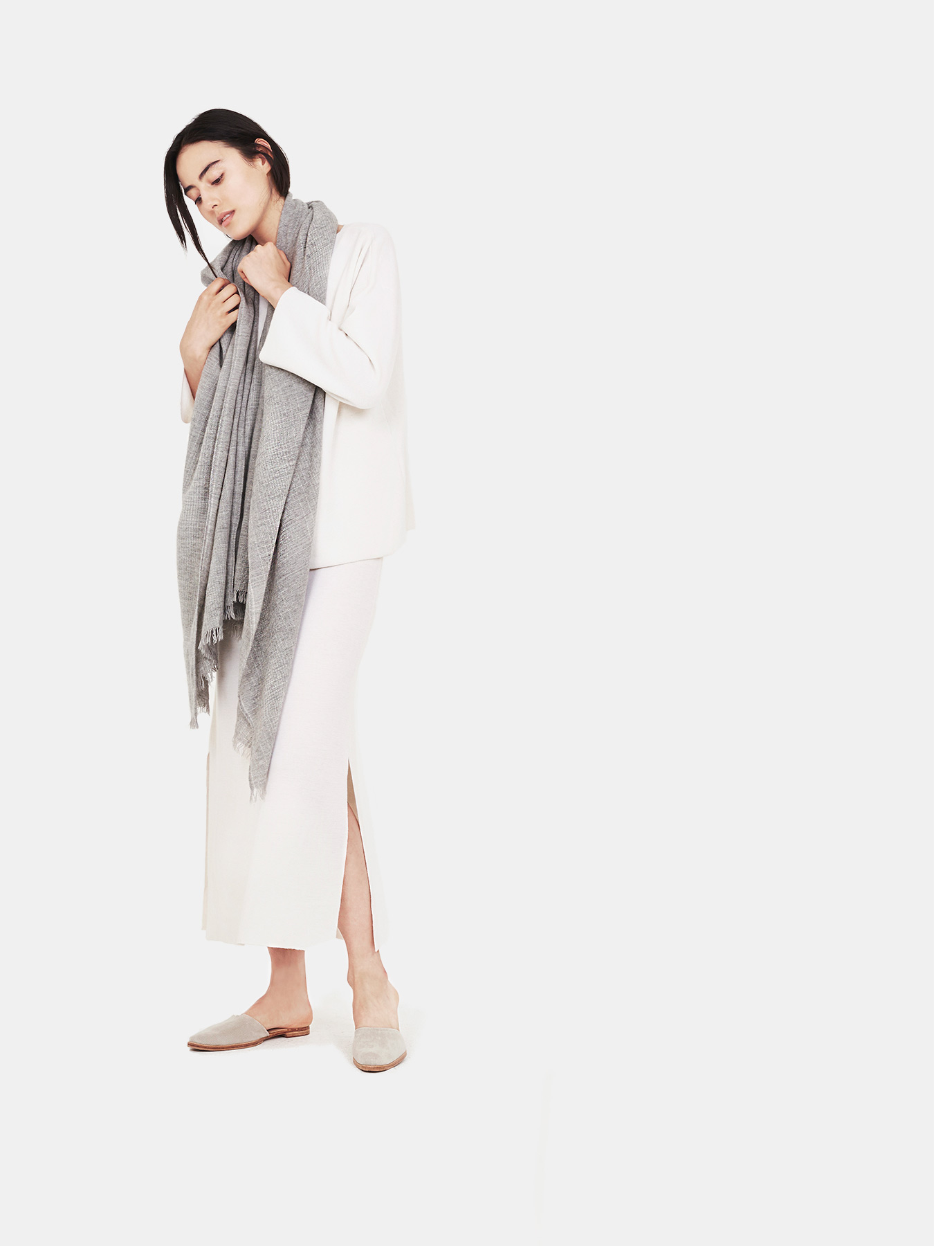 essential-grey-cashmere-shawl-s1